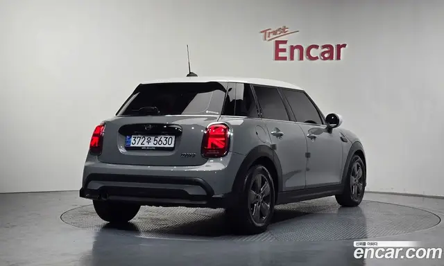 Mini Cooper 2022 1.5 автомат (гидро), миниатюра 2