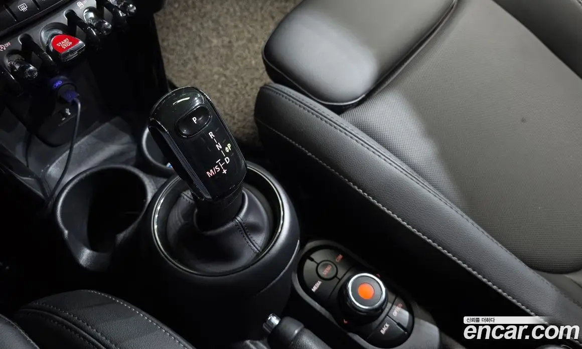Mini Cooper 2022 1.5 автомат (гидро), фото 12