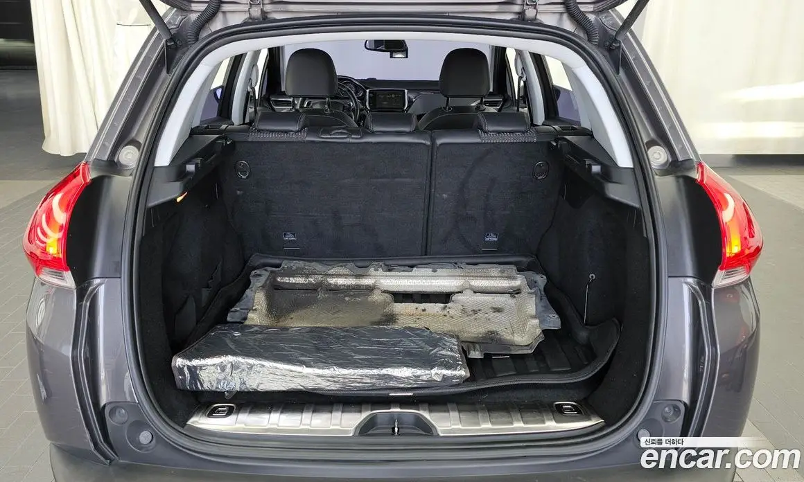 Peugeot 2008 2017 1.6 автомат (гидро), фото 20