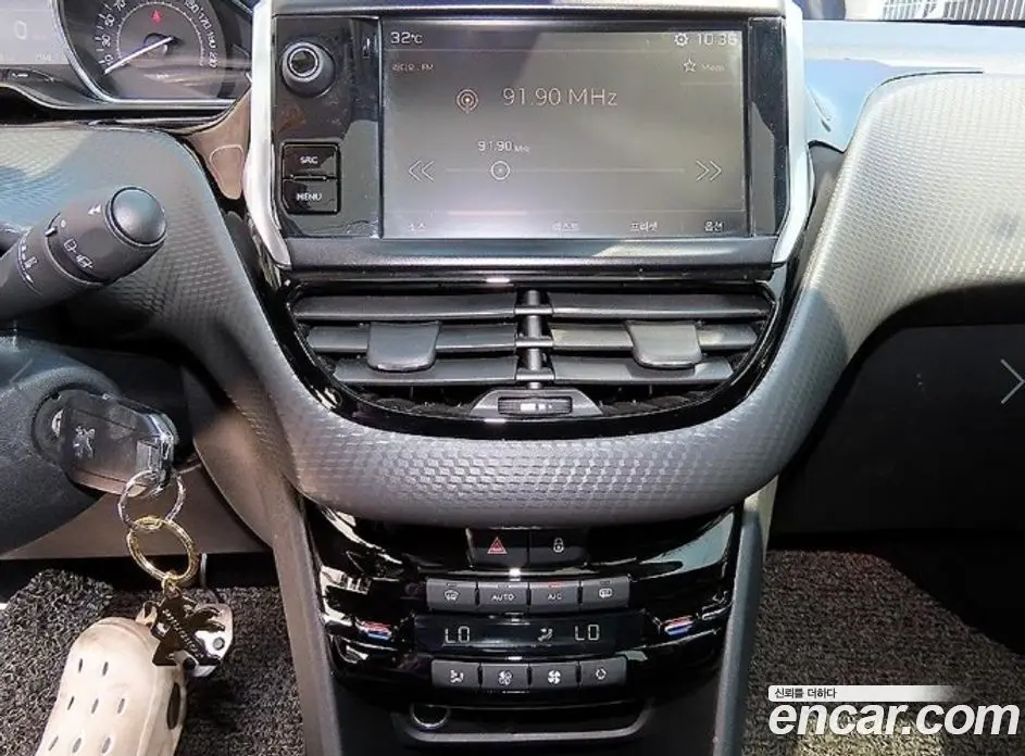 Peugeot 2008 2019 1.5 автомат (гидро), фото 14