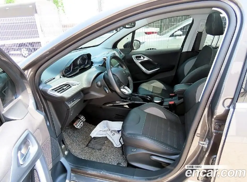Peugeot 2008 2019 1.5 автомат (гидро), фото 5