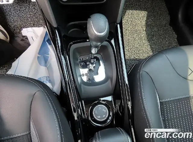Peugeot 2008 2019 1.5 автомат (гидро), миниатюра 10