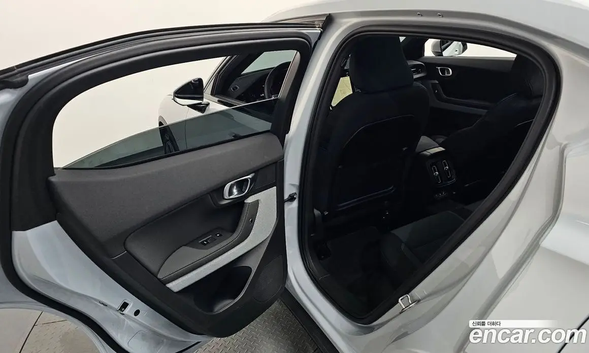 Polestar Polestar 2 2024 0.2 автомат (гидро), фото 27 Polestar Polestar 2 2024 0.2 автомат (гидро), фото 27