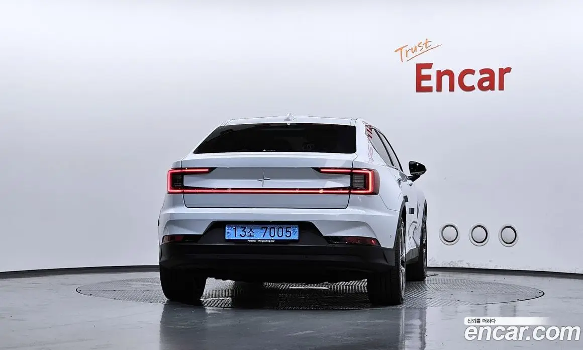 Polestar Polestar 2 2024 0.2 автомат (гидро), фото 4 Polestar Polestar 2 2024 0.2 автомат (гидро), фото 4