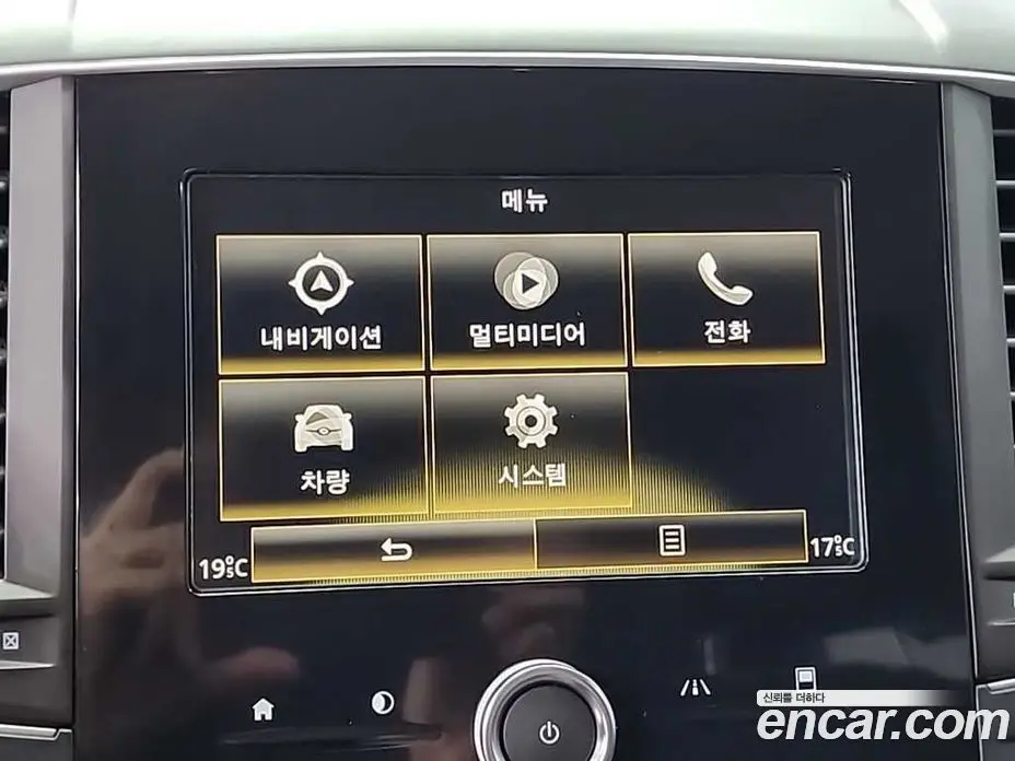 Renault (Samsung) QM6 2018 2.0 автомат (вариатор), фото 13 Renault (Samsung) QM6 2018 2.0 автомат (вариатор), фото 13