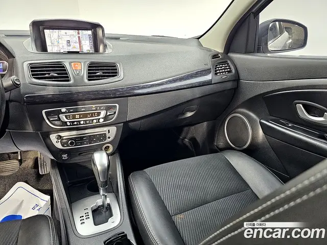 Renault (Samsung) SM3 2015 1.6 автомат (гидро), миниатюра 7 Renault (Samsung) SM3 2015 1.6 автомат (гидро), миниатюра 7