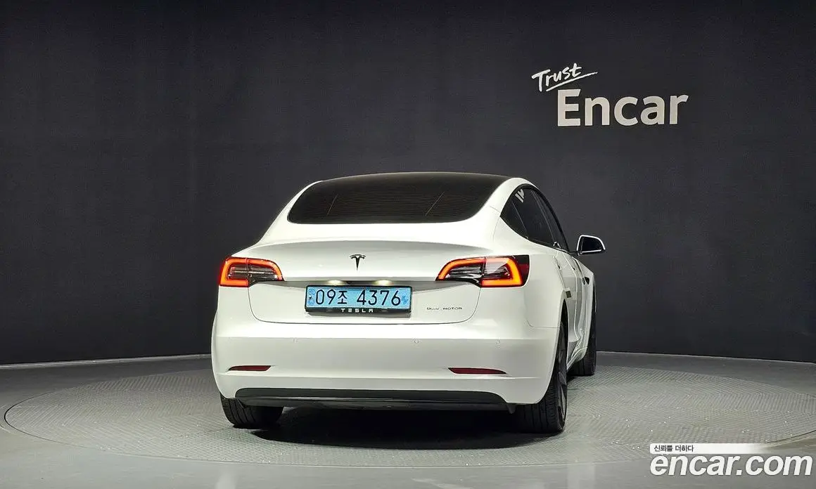 Tesla Model 3 2021 0.2 автомат (гидро), фото 4 Tesla Model 3 2021 0.2 автомат (гидро), фото 4