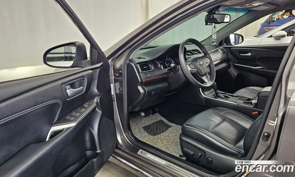 Toyota Camry 2016 2.5 автомат (гидро), фото 10 Toyota Camry 2016 2.5 автомат (гидро), фото 10