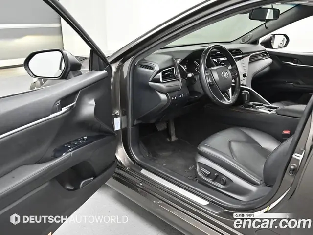 Toyota Camry 2018 2.5 автомат (гидро), миниатюра 11 Toyota Camry 2018 2.5 автомат (гидро), миниатюра 11