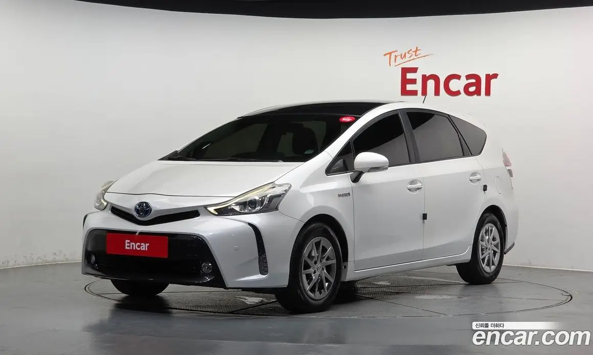 Toyota Prius 2015 1.8 автомат (гидро), фото 1 Toyota Prius 2015 1.8 автомат (гидро), фото 1