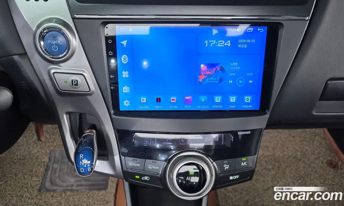 Toyota Prius 2015 1.8 автомат (гидро), фото 14 Toyota Prius 2015 1.8 автомат (гидро), фото 14