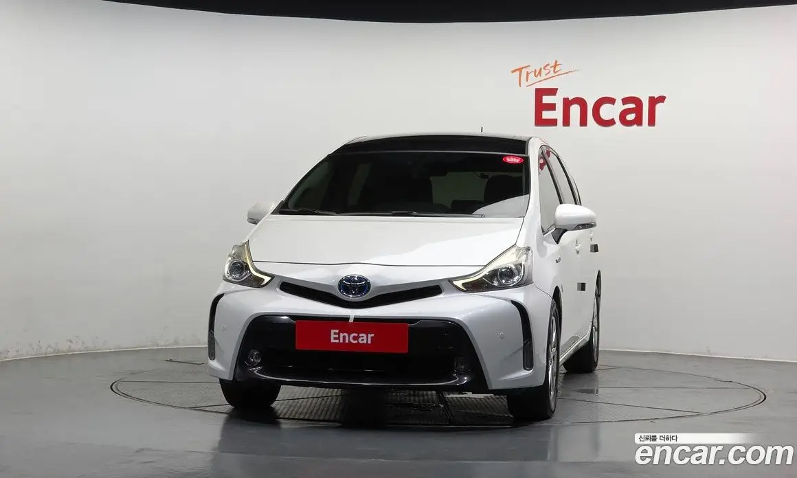 Toyota Prius 2015 1.8 автомат (гидро), фото 3 Toyota Prius 2015 1.8 автомат (гидро), фото 3