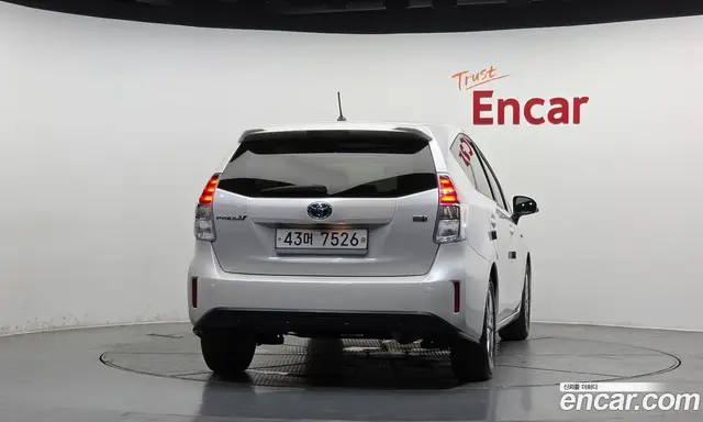 Toyota Prius 2015 1.8 автомат (гидро), миниатюра 4 Toyota Prius 2015 1.8 автомат (гидро), миниатюра 4