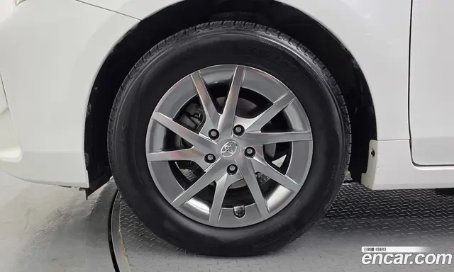 Toyota Prius 2015 1.8 автомат (гидро), миниатюра 5 Toyota Prius 2015 1.8 автомат (гидро), миниатюра 5