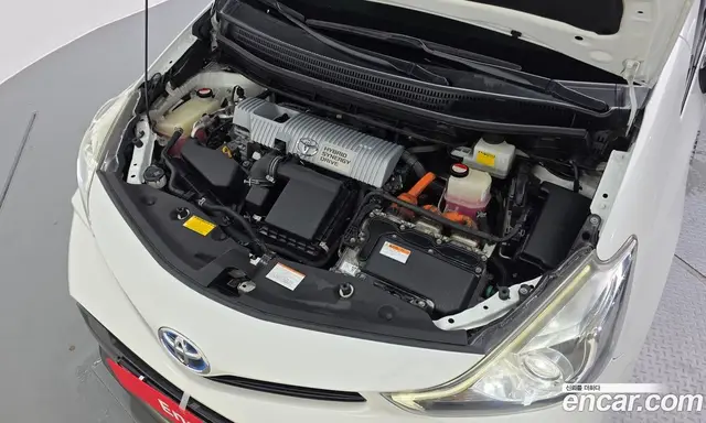 Toyota Prius 2015 1.8 автомат (гидро), миниатюра 6 Toyota Prius 2015 1.8 автомат (гидро), миниатюра 6