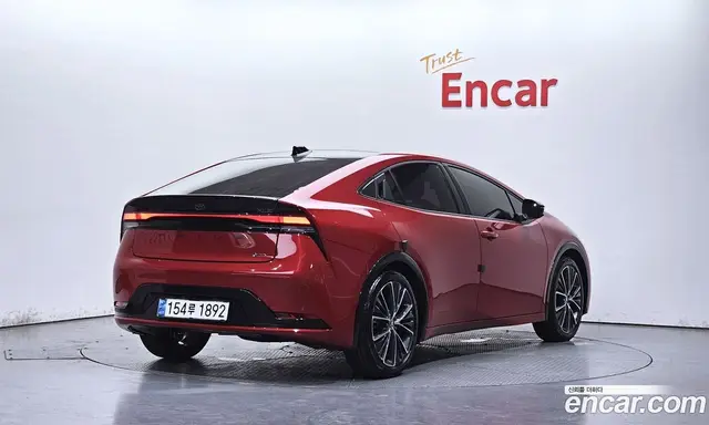 Toyota Prius 2024 2.0 автомат (гидро), миниатюра 2 Toyota Prius 2024 2.0 автомат (гидро), миниатюра 2