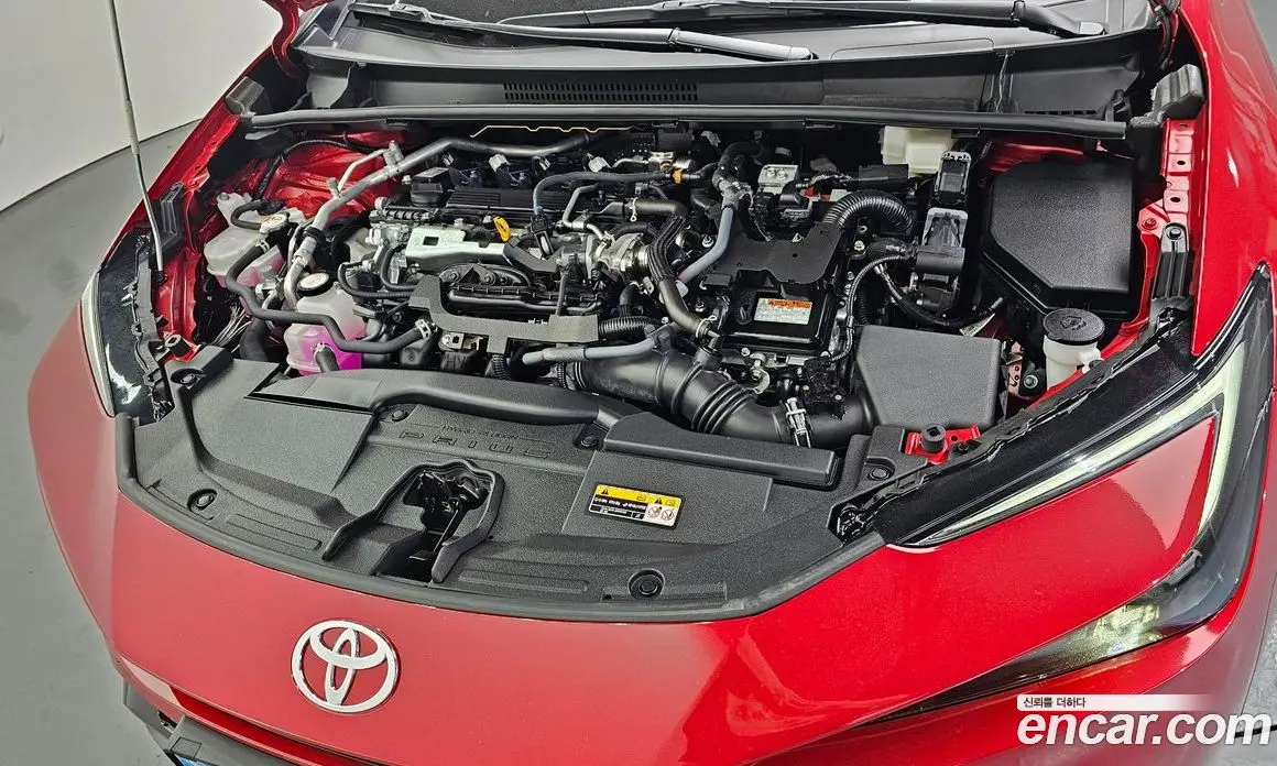 Toyota Prius 2024 2.0 автомат (гидро), фото 6 Toyota Prius 2024 2.0 автомат (гидро), фото 6