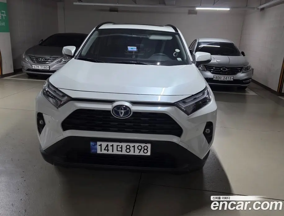 Toyota RAV4 2024 2.5 автомат (гидро), фото 3 Toyota RAV4 2024 2.5 автомат (гидро), фото 3