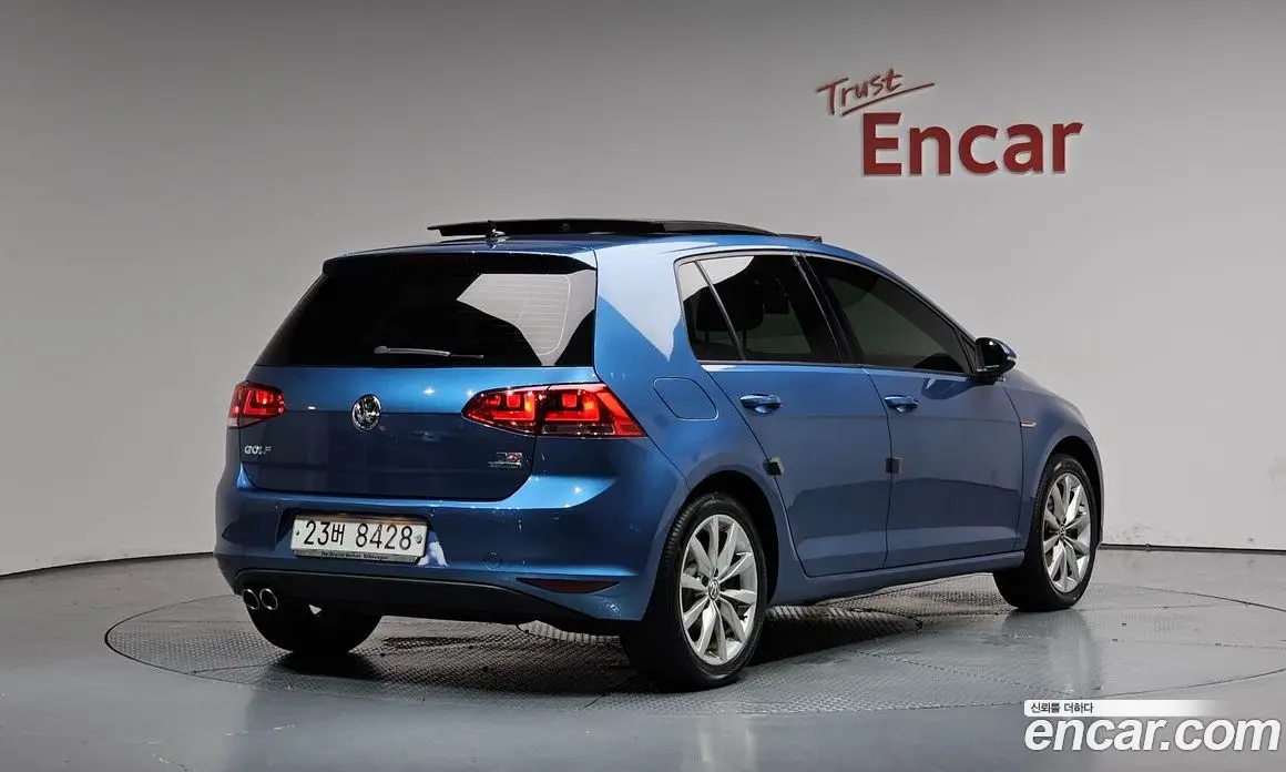 Volkswagen Golf 2014 1.4 автомат (гидро), фото 1 Volkswagen Golf 2014 1.4 автомат (гидро), фото 1