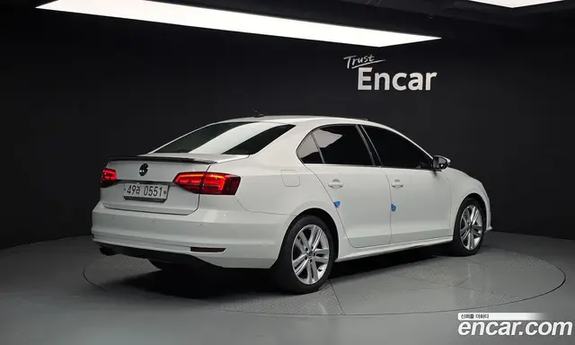 Volkswagen Jetta 2015 2.0 автомат (гидро), миниатюра 2 Volkswagen Jetta 2015 2.0 автомат (гидро), миниатюра 2