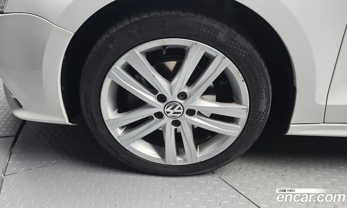 Volkswagen Jetta 2015 2.0 автомат (гидро), фото 5 Volkswagen Jetta 2015 2.0 автомат (гидро), фото 5