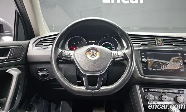 Volkswagen Tiguan 2018 2.0 автомат (гидро), миниатюра 12
