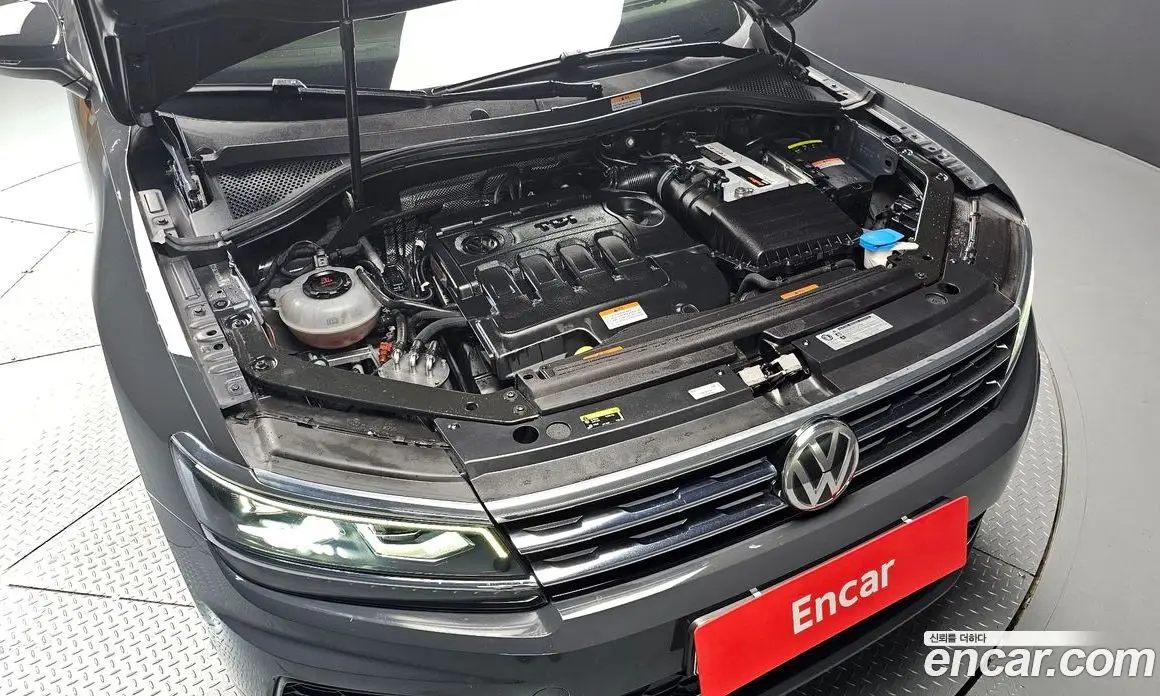 Volkswagen Tiguan 2018 2.0 автомат (гидро), фото 6