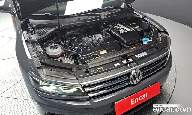 Volkswagen Tiguan 2018 2.0 автомат (гидро), миниатюра 6