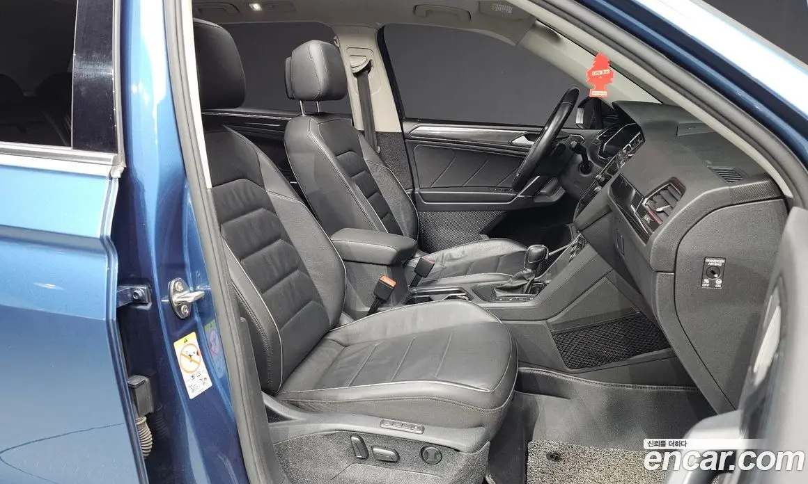 Volkswagen Tiguan 2018 2.0 автомат (гидро), фото 11