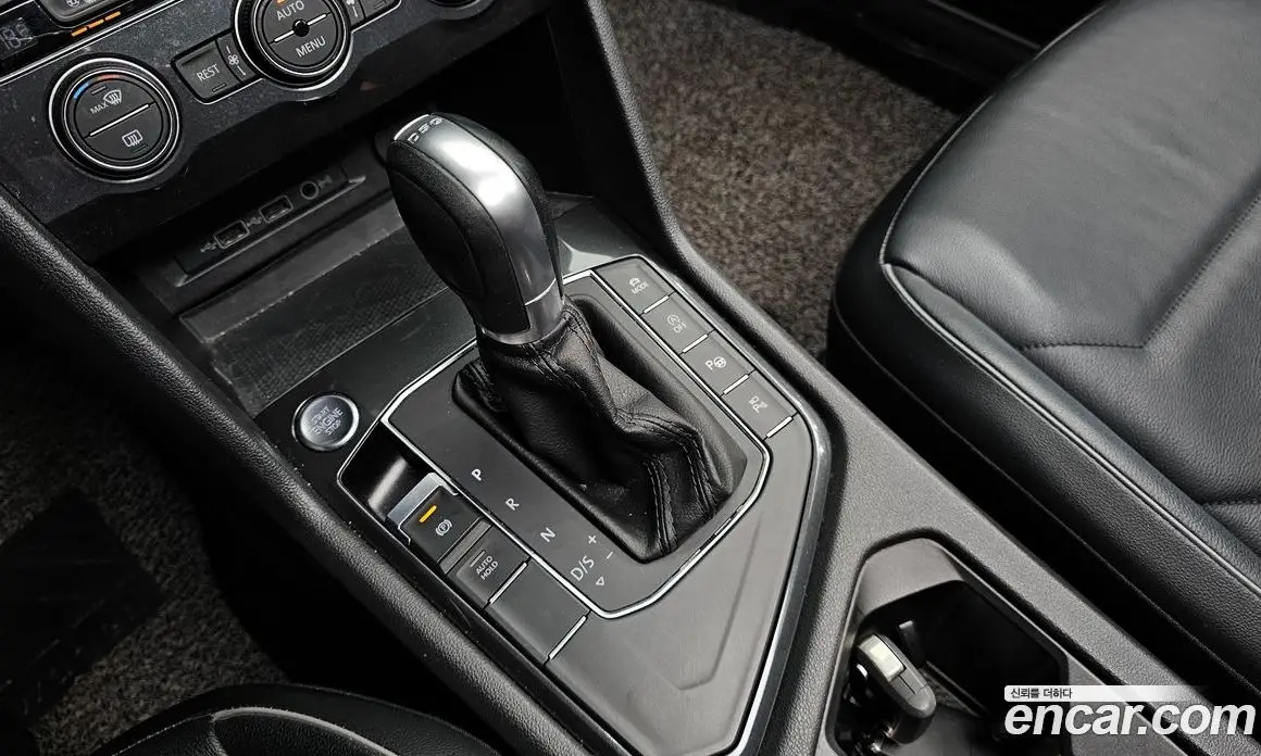 Volkswagen Tiguan 2018 2.0 автомат (гидро), фото 9