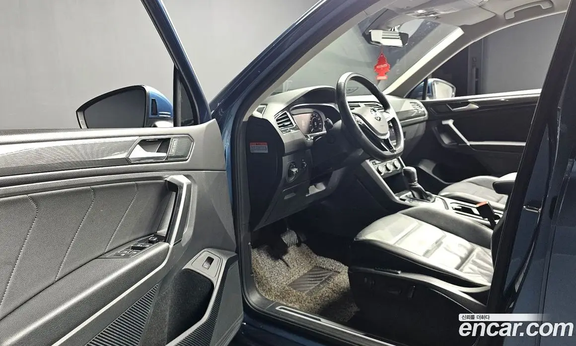 Volkswagen Tiguan 2018 2.0 автомат (гидро), фото 10