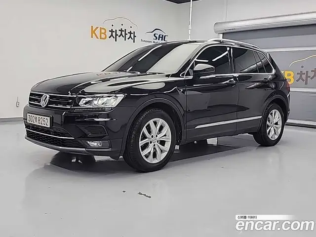 Volkswagen Tiguan 2020 2.0 автомат (гидро), миниатюра 1 Volkswagen Tiguan 2020 2.0 автомат (гидро), миниатюра 1