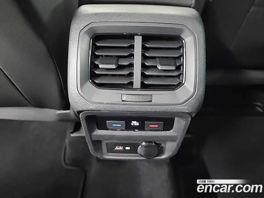 Volkswagen Tiguan 2020 2.0 автомат (гидро), фото 13 Volkswagen Tiguan 2020 2.0 автомат (гидро), фото 13