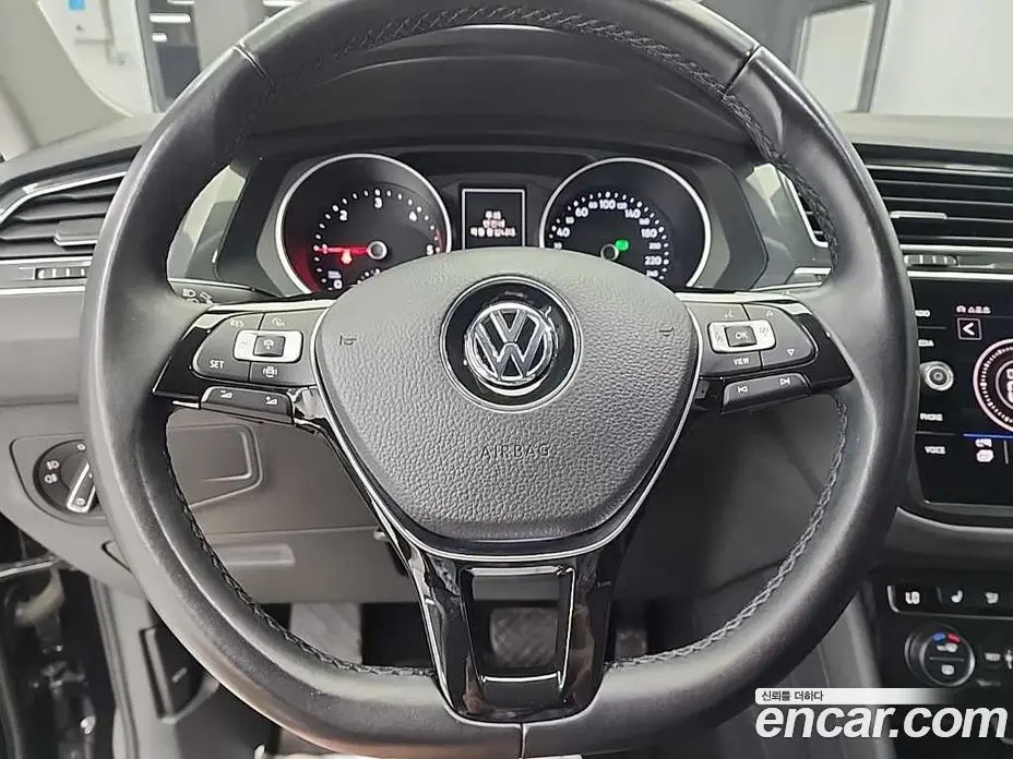 Volkswagen Tiguan 2020 2.0 автомат (гидро), фото 9 Volkswagen Tiguan 2020 2.0 автомат (гидро), фото 9
