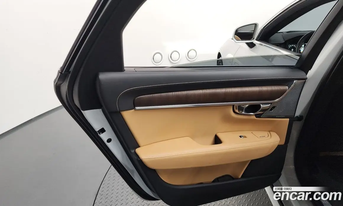 Volvo S90 2021 2.0 автомат (гидро), фото 14 Volvo S90 2021 2.0 автомат (гидро), фото 14