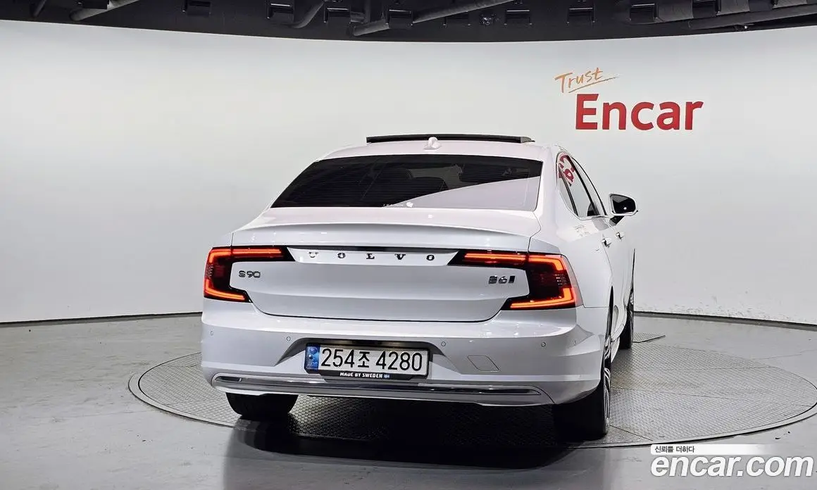 Volvo S90 2021 2.0 автомат (гидро), фото 4 Volvo S90 2021 2.0 автомат (гидро), фото 4