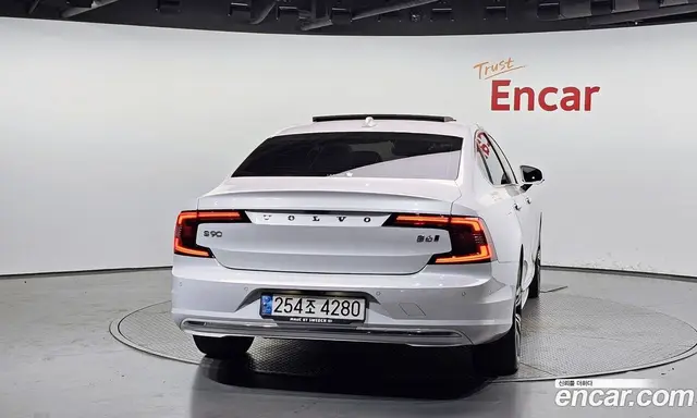 Volvo S90 2021 2.0 автомат (гидро), миниатюра 4 Volvo S90 2021 2.0 автомат (гидро), миниатюра 4