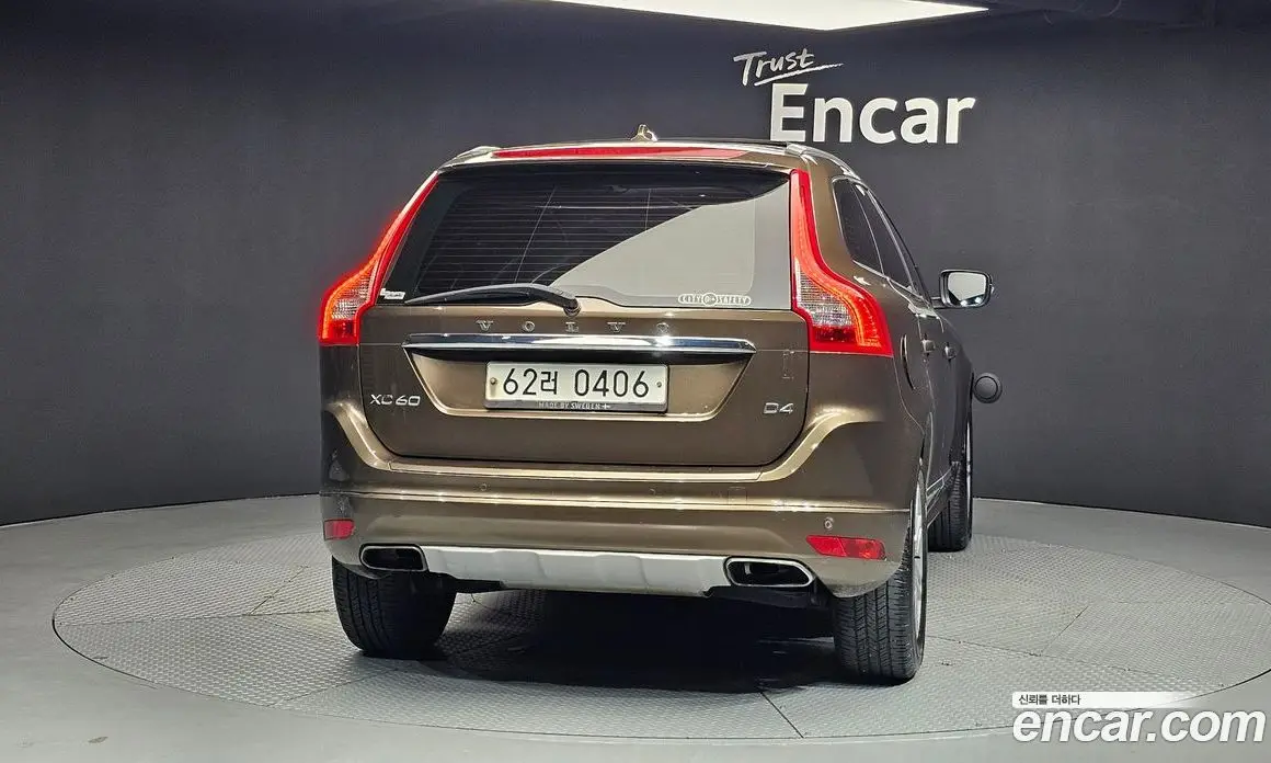 Volvo XC60 2015 2.0 автомат (гидро), фото 4 Volvo XC60 2015 2.0 автомат (гидро), фото 4