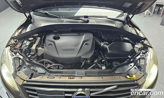 Volvo XC60 2015 2.0 автомат (гидро), миниатюра 6 Volvo XC60 2015 2.0 автомат (гидро), миниатюра 6