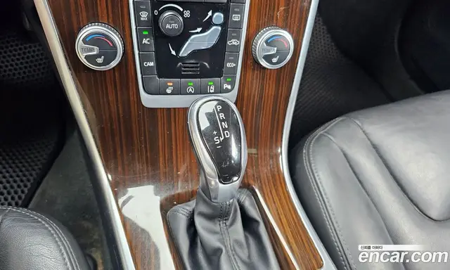 Volvo XC60 2015 2.0 автомат (гидро), миниатюра 9 Volvo XC60 2015 2.0 автомат (гидро), миниатюра 9