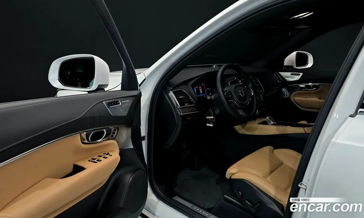 Volvo XC90 2025 2.0 автомат (гидро), фото 13