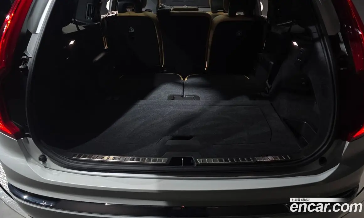 Volvo XC90 2025 2.0 автомат (гидро), фото 27