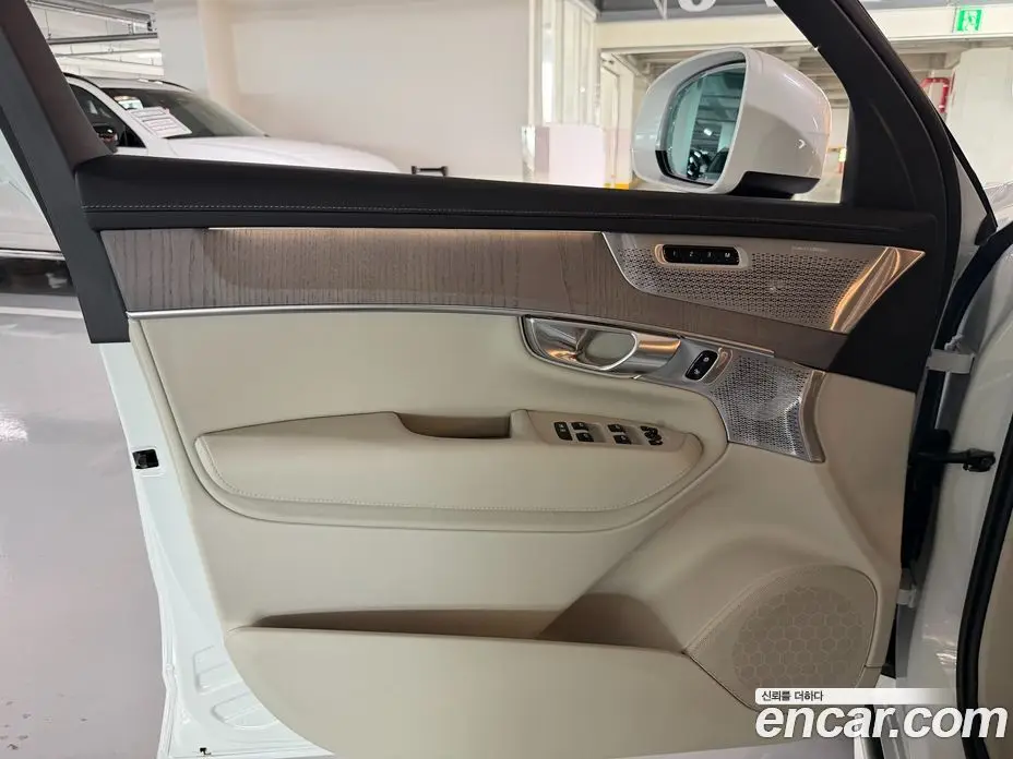 Volvo XC90 2026 2.0 автомат (гидро), фото 12 Volvo XC90 2026 2.0 автомат (гидро), фото 12