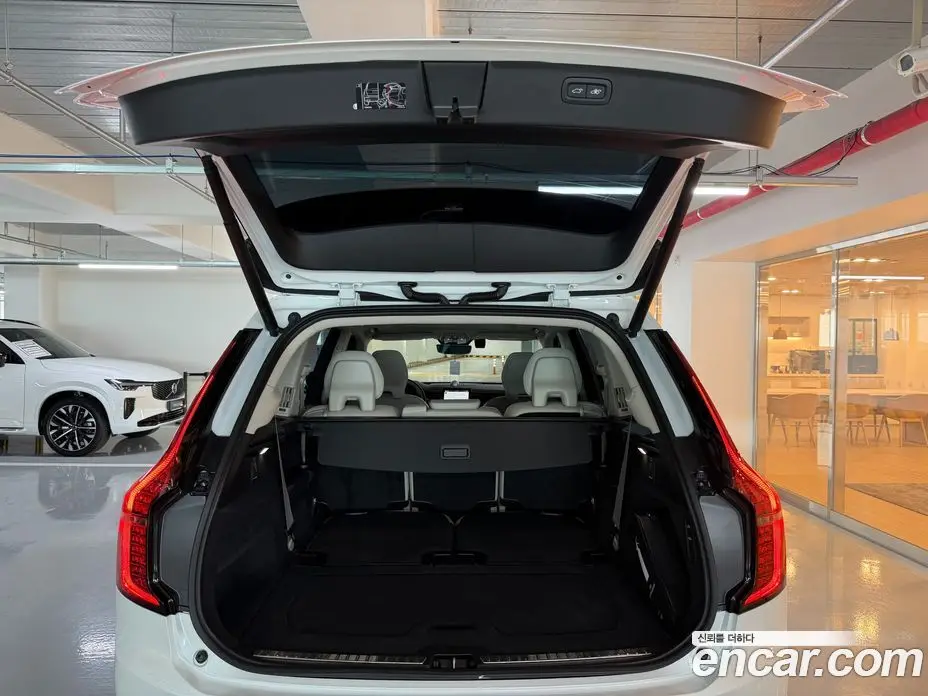 Volvo XC90 2026 2.0 автомат (гидро), фото 18 Volvo XC90 2026 2.0 автомат (гидро), фото 18
