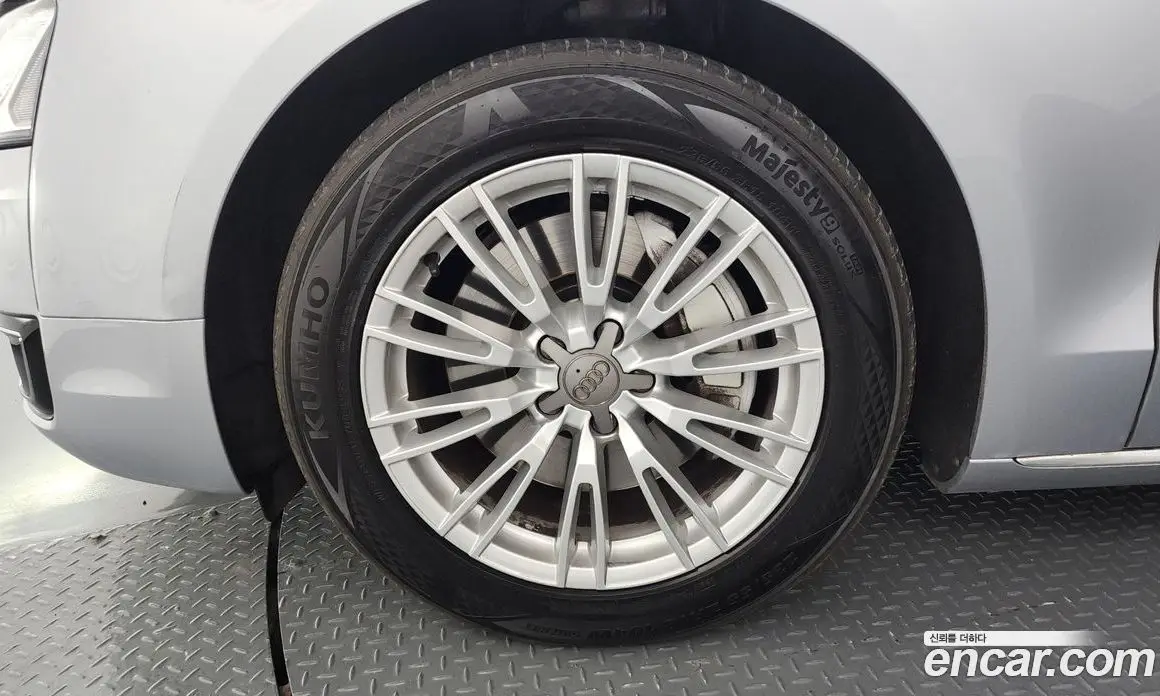 Audi A8 2015 3.0 автомат (гидро), фото 5 Audi A8 2015 3.0 автомат (гидро), фото 5