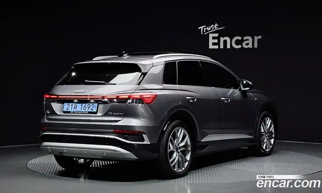 Audi Q4 e-tron 2025 0.2 автомат (гидро), миниатюра 2 Audi Q4 e-tron 2025 0.2 автомат (гидро), миниатюра 2