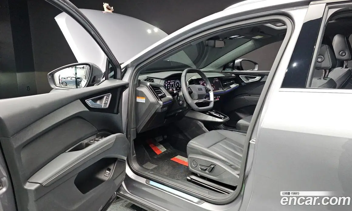 Audi Q4 e-tron 2025 0.2 автомат (гидро), фото 13 Audi Q4 e-tron 2025 0.2 автомат (гидро), фото 13