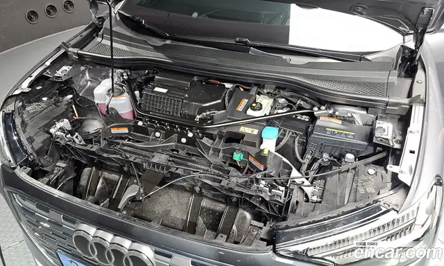 Audi Q4 e-tron 2025 0.2 автомат (гидро), миниатюра 6 Audi Q4 e-tron 2025 0.2 автомат (гидро), миниатюра 6