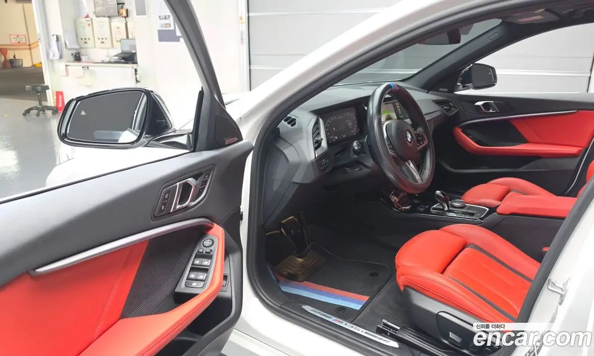 BMW 1 серия 2023 2.0 автомат (гидро), фото 13 BMW 1 серия 2023 2.0 автомат (гидро), фото 13