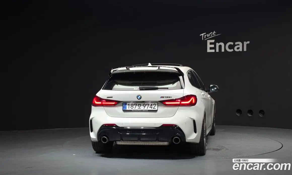 BMW 1 серия 2023 2.0 автомат (гидро), фото 4 BMW 1 серия 2023 2.0 автомат (гидро), фото 4